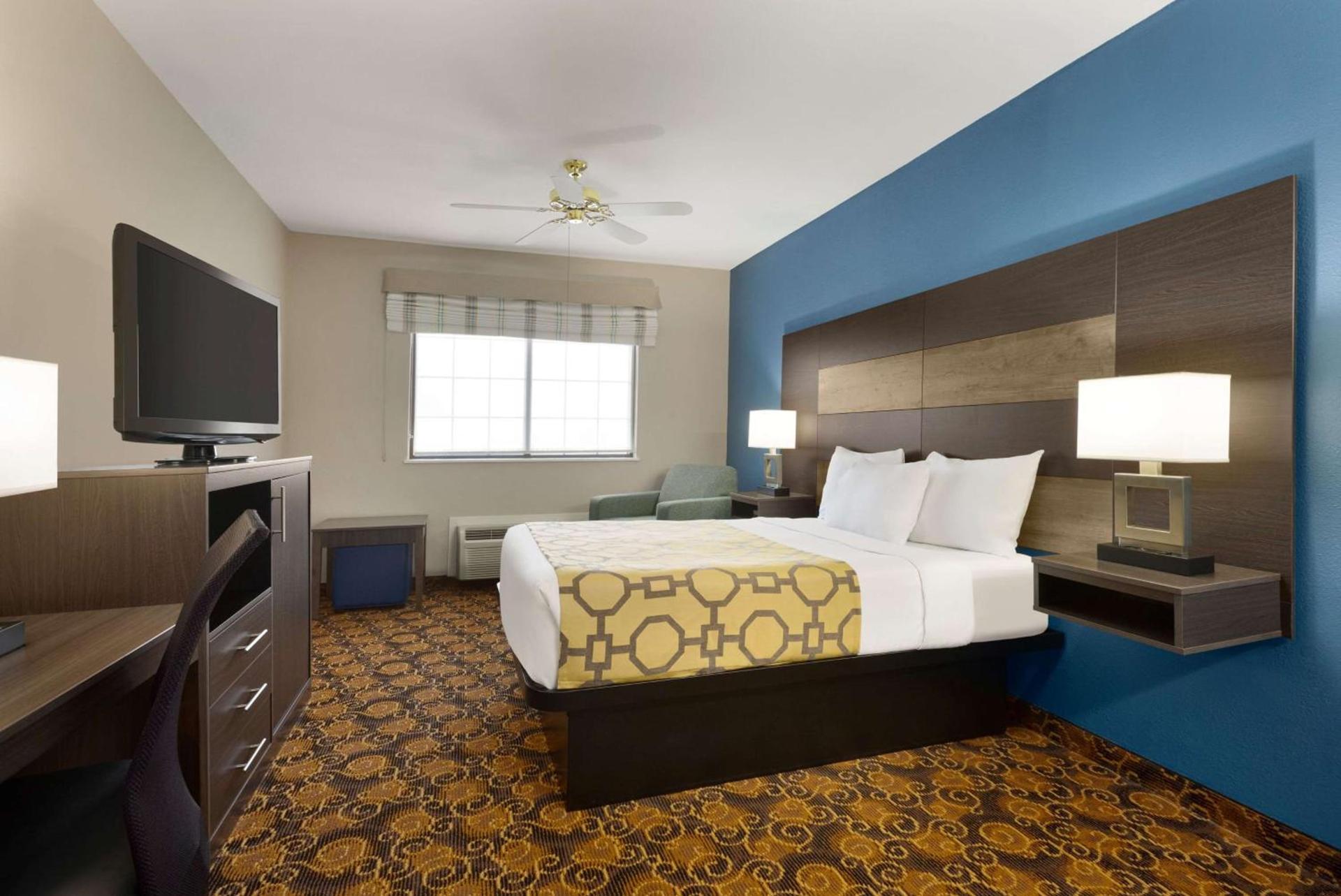 Baymont by Wyndham Winchester photo 13