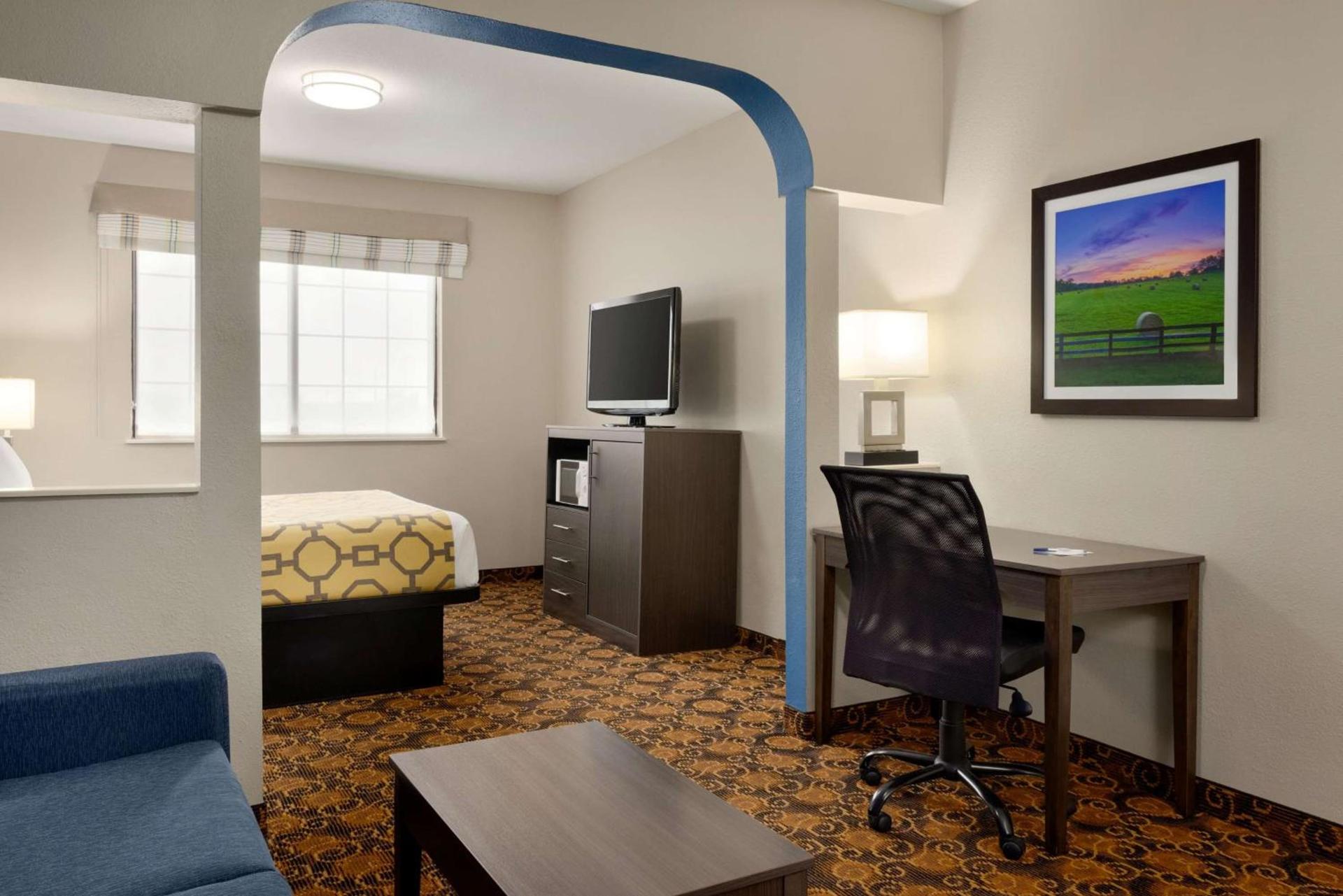 Baymont by Wyndham Winchester photo 16