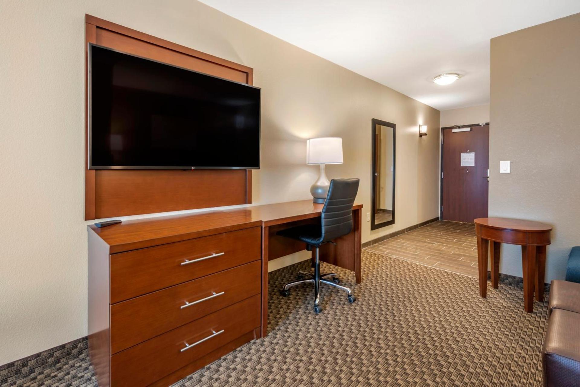 Comfort Suites Broomfield-Boulder-Interlocken photo 40