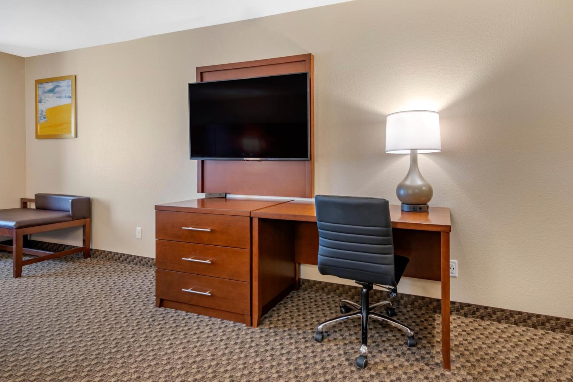 Comfort Suites Broomfield-Boulder-Interlocken photo 44