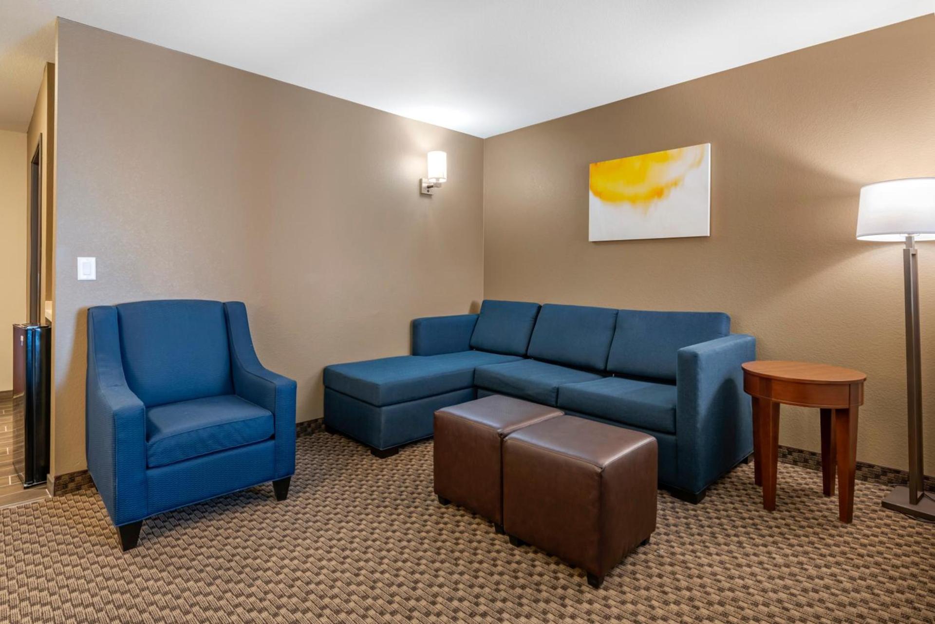 Comfort Suites Broomfield-Boulder-Interlocken photo 51