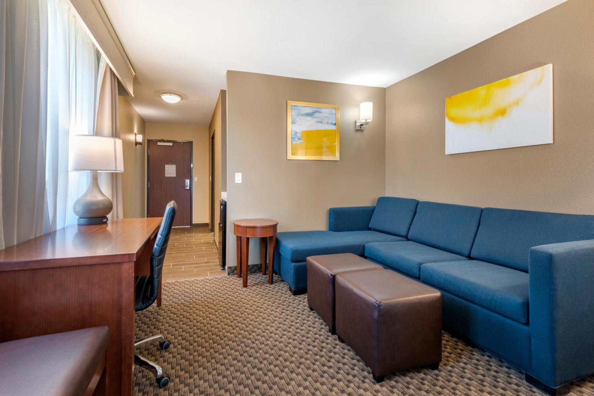 Comfort Suites Broomfield-Boulder-Interlocken photo 53