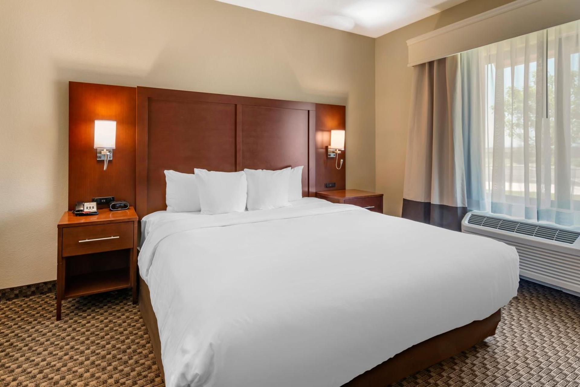 Comfort Suites Broomfield-Boulder-Interlocken photo 61