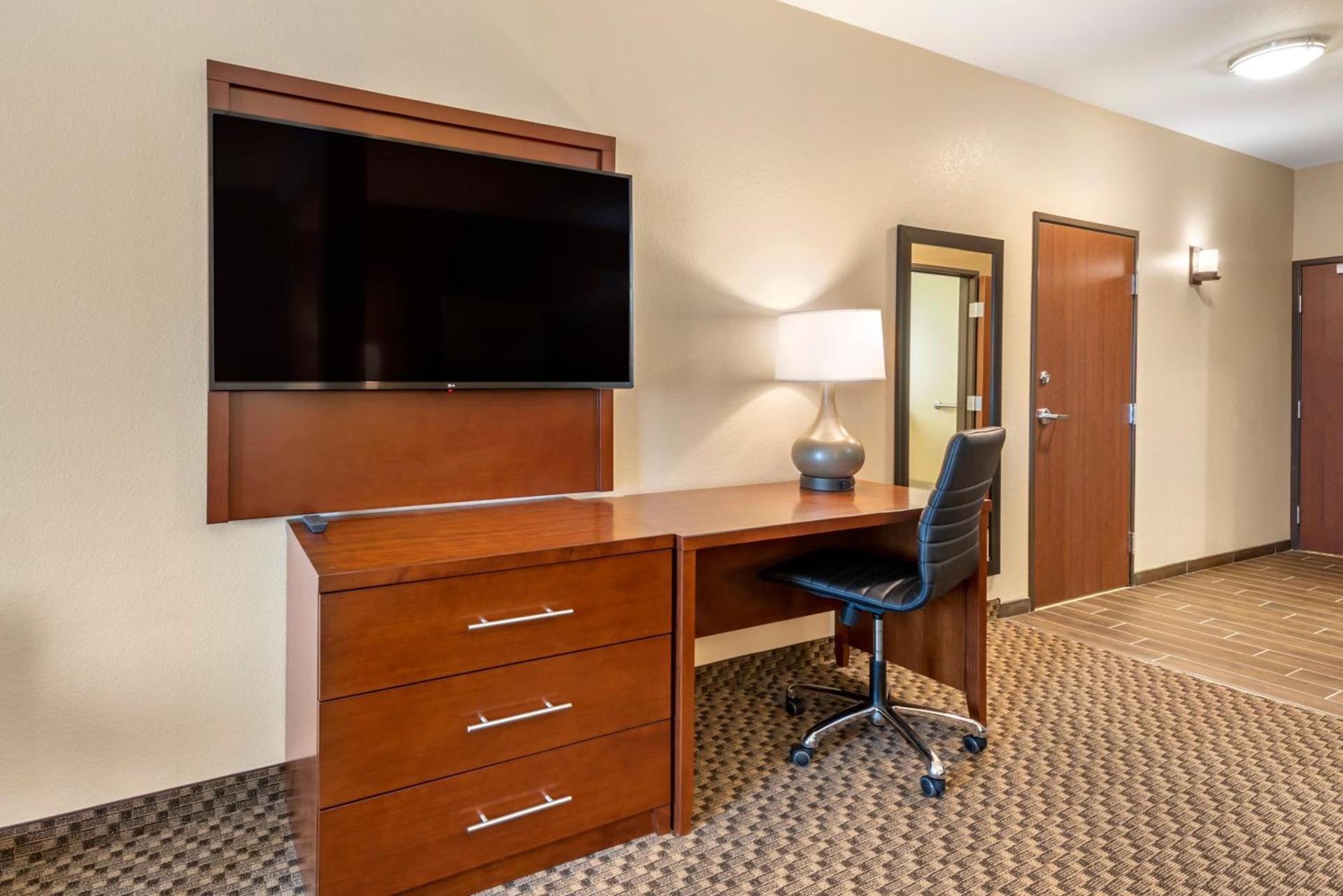Comfort Suites Broomfield-Boulder-Interlocken photo 58