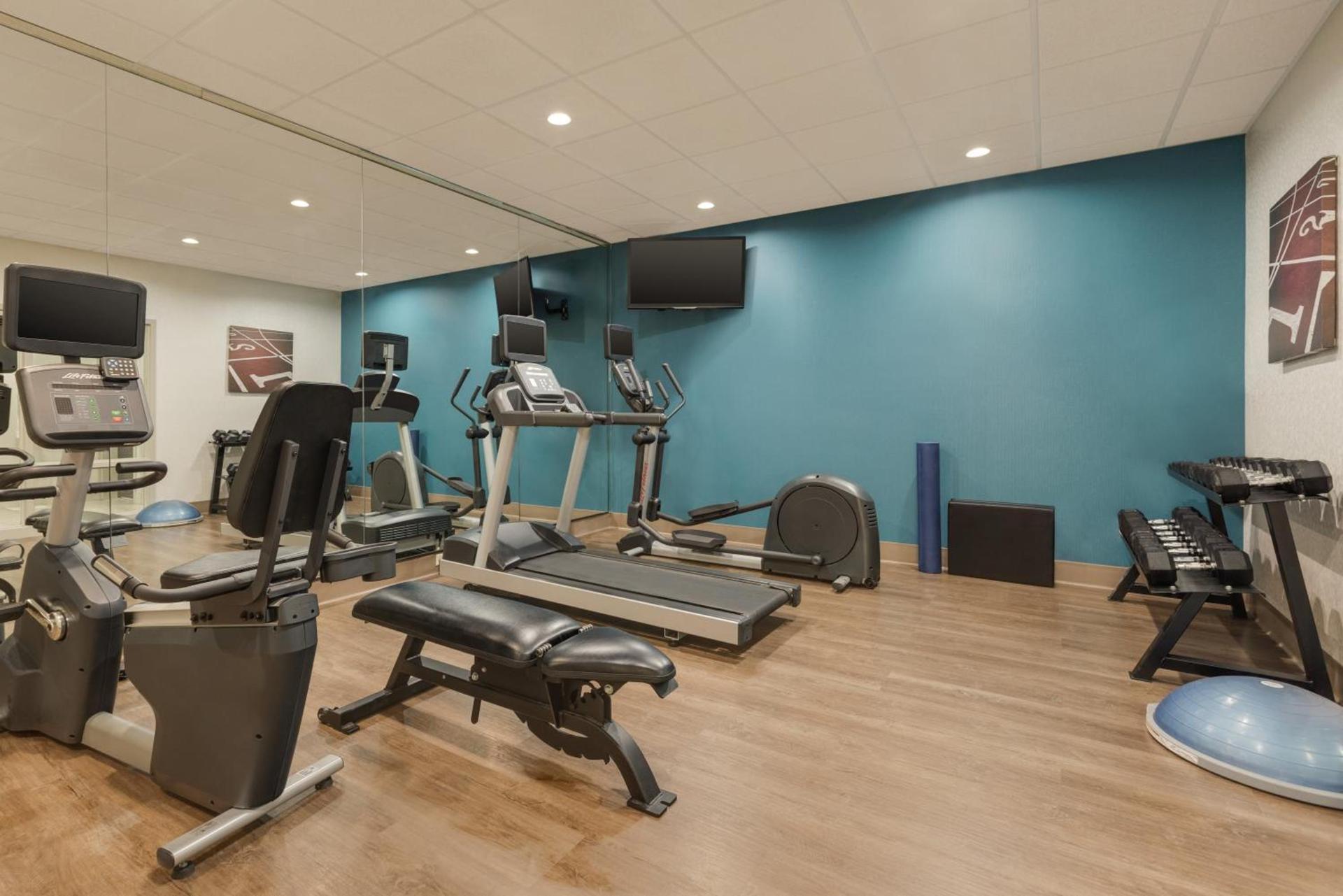 Holiday Inn Express Hotel & Suites Opelika Auburn by IHG photo 90