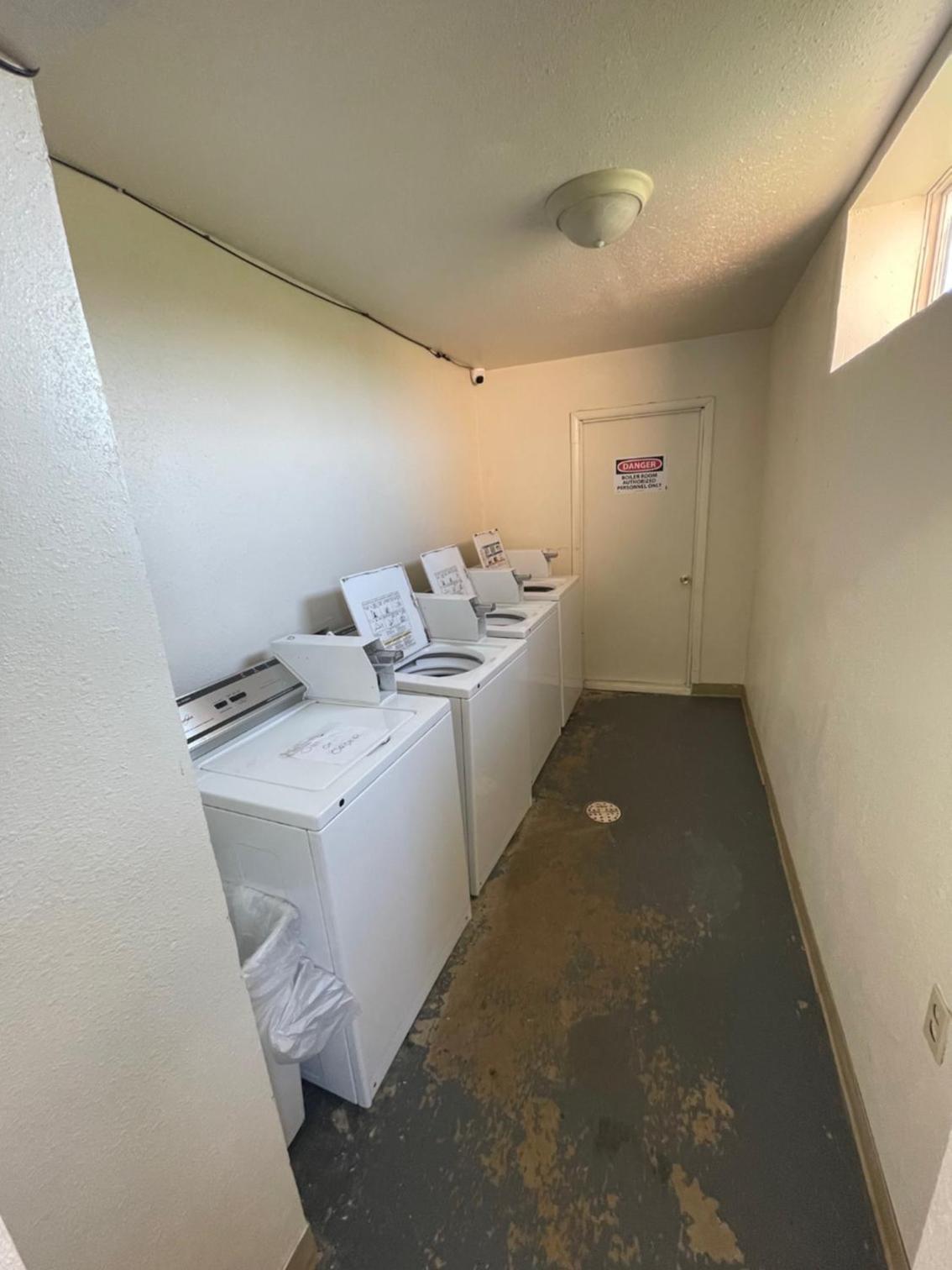 Round-Up Motel photo 12