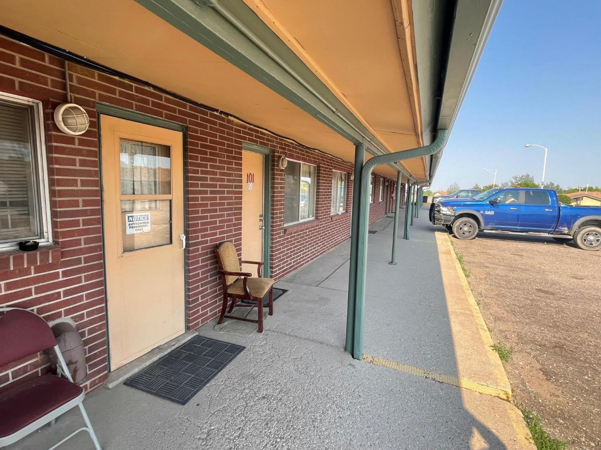 Round-Up Motel photo 7