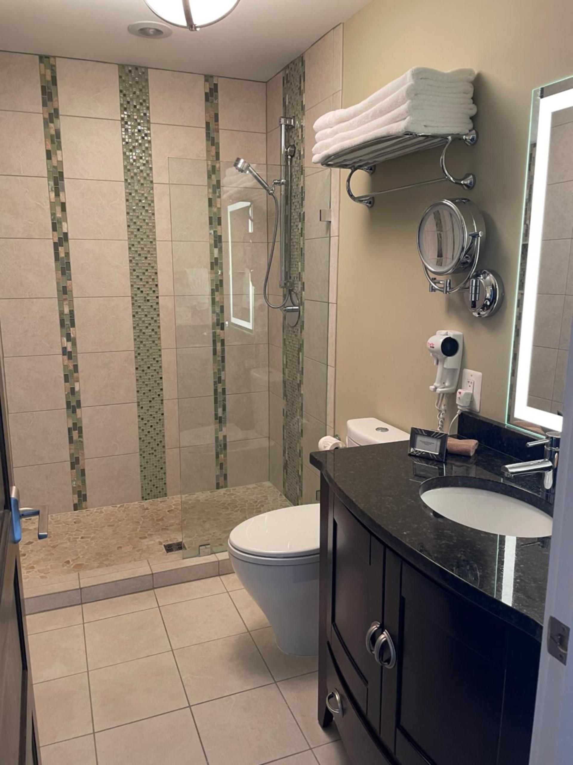 Culpeper Center Suites photo 41