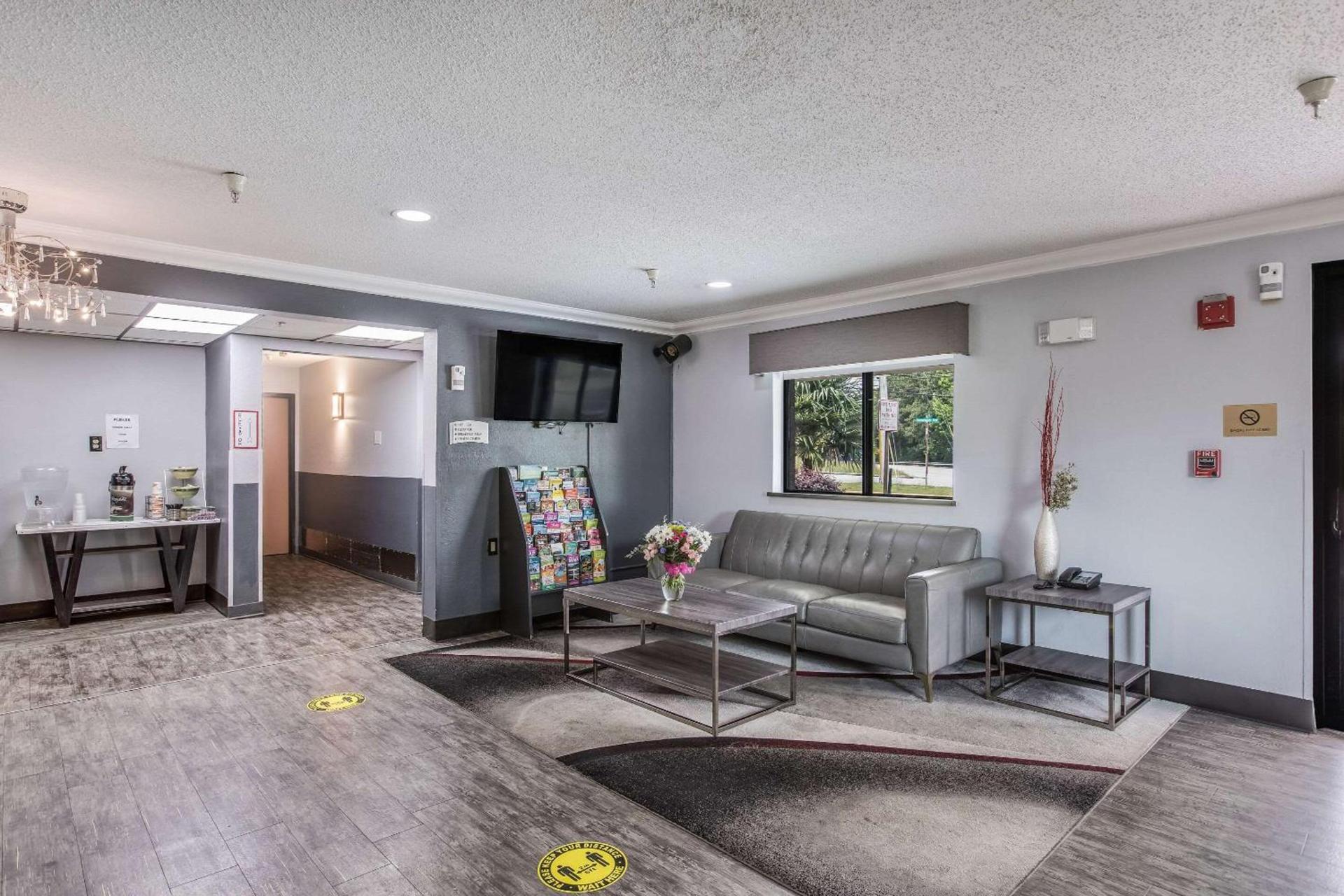 Quality Inn Atlanta Airport-Central photo 6