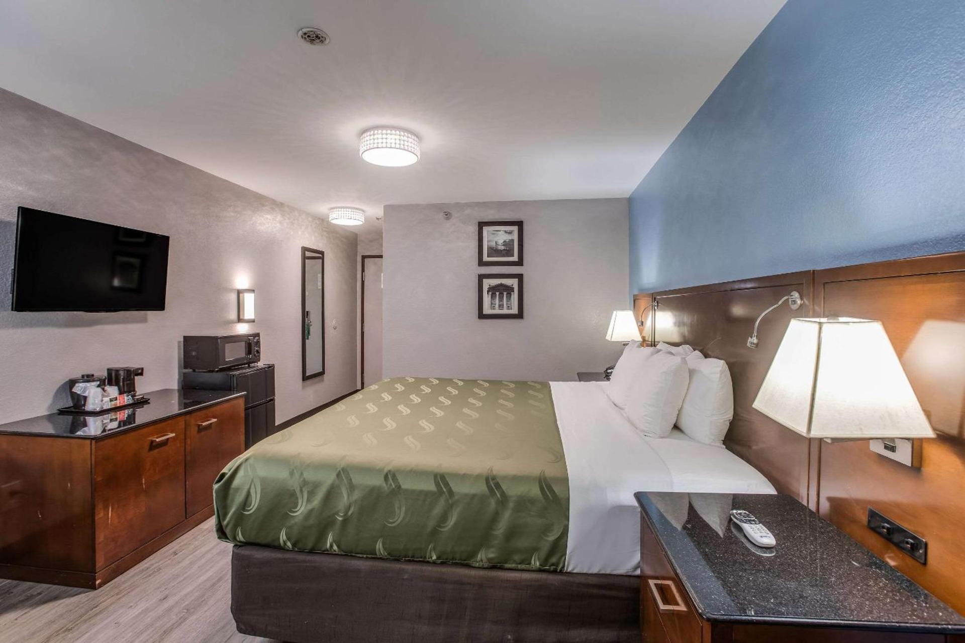 Quality Inn Atlanta Airport-Central photo 8