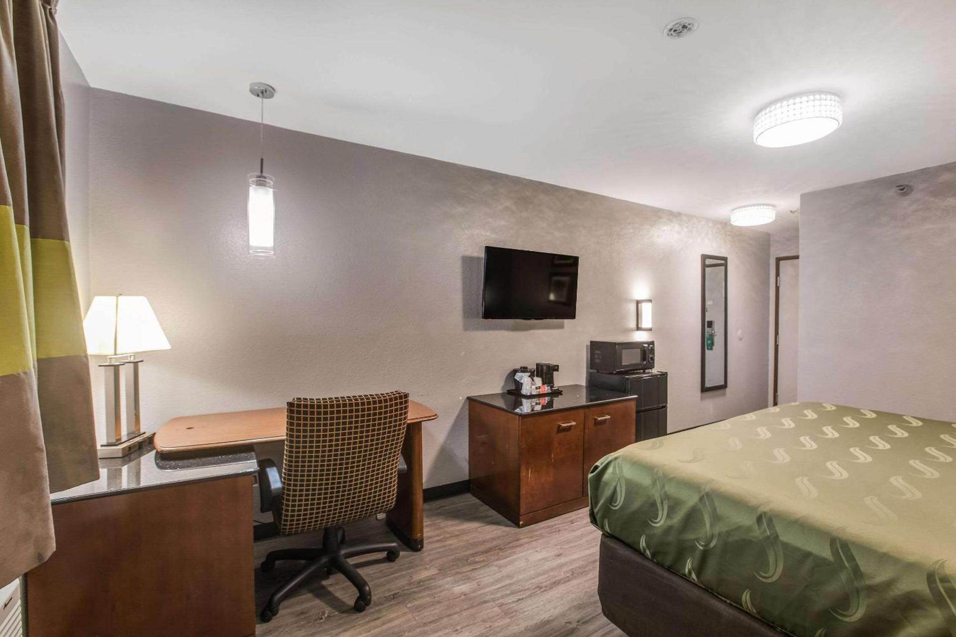 Quality Inn Atlanta Airport-Central photo 9