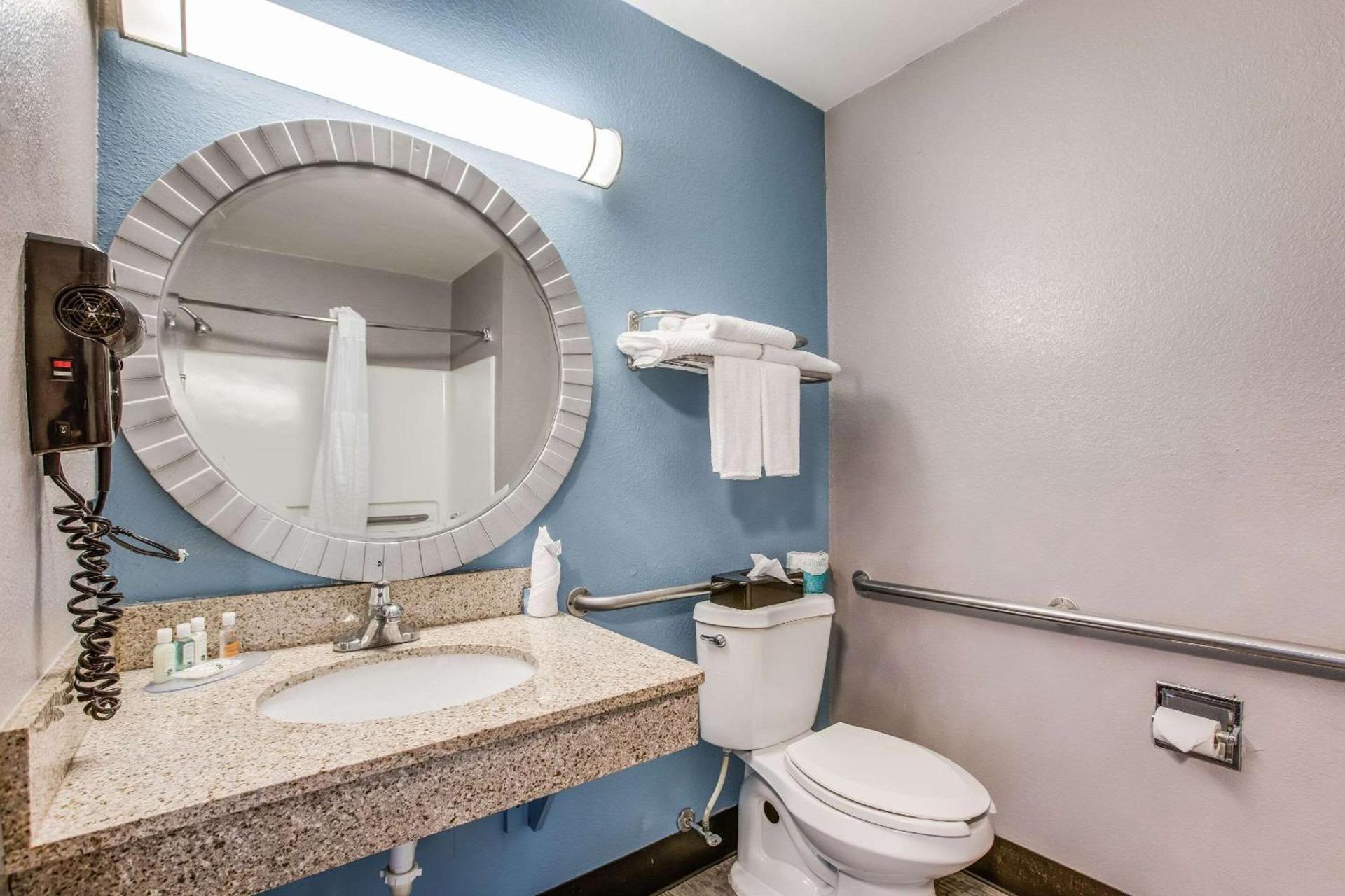 Quality Inn Atlanta Airport-Central photo 16