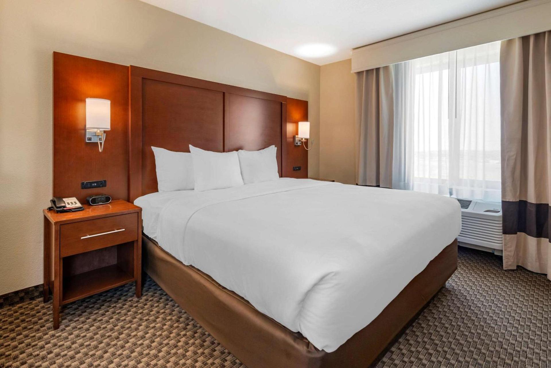 Comfort Suites Broomfield-Boulder-Interlocken photo 7