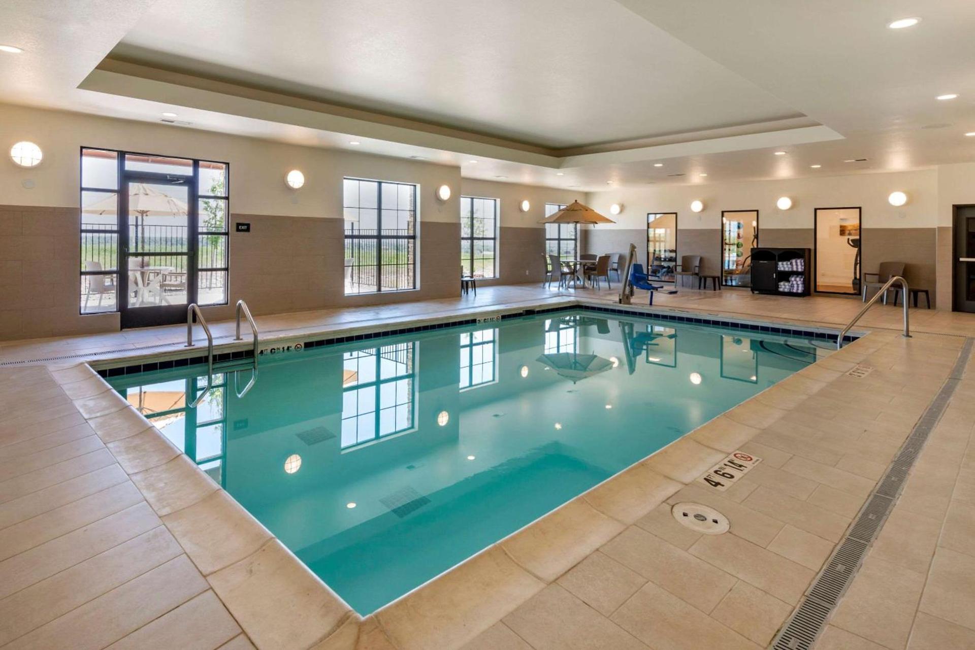 Comfort Suites Broomfield-Boulder-Interlocken photo 77