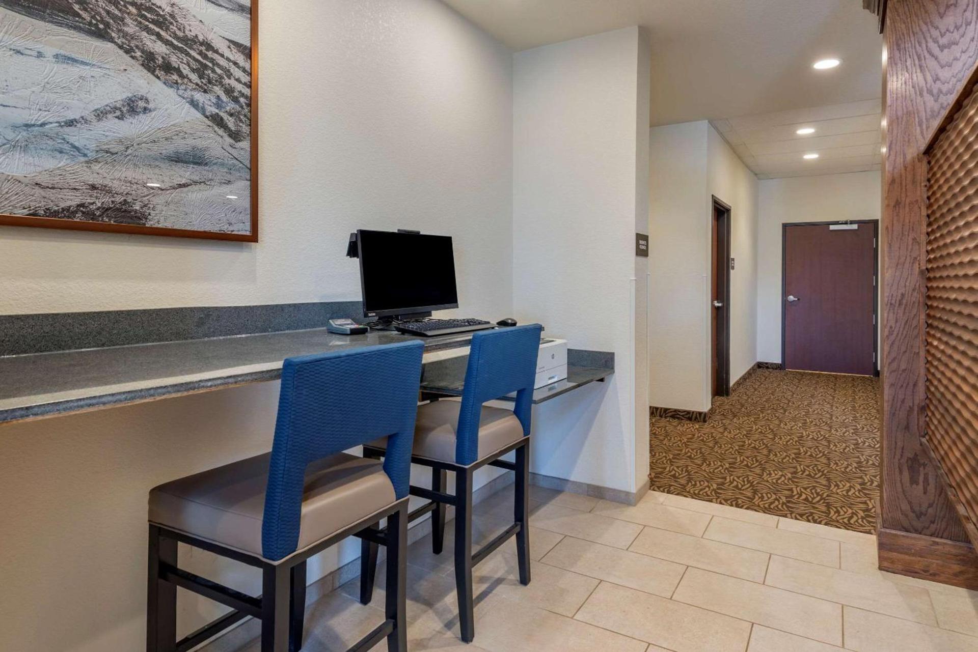 Comfort Suites Broomfield-Boulder-Interlocken photo 30