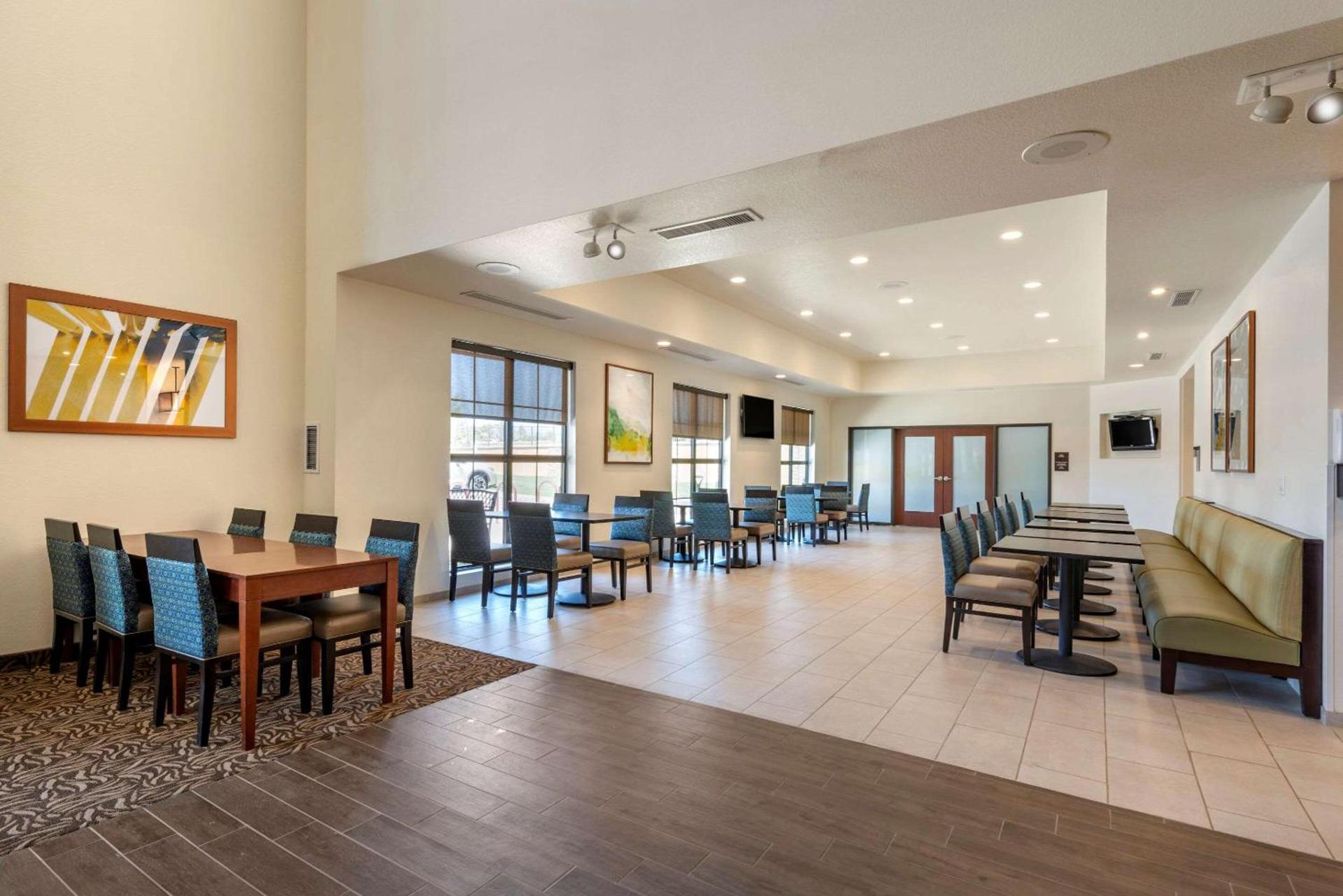 Comfort Suites Broomfield-Boulder-Interlocken photo 33