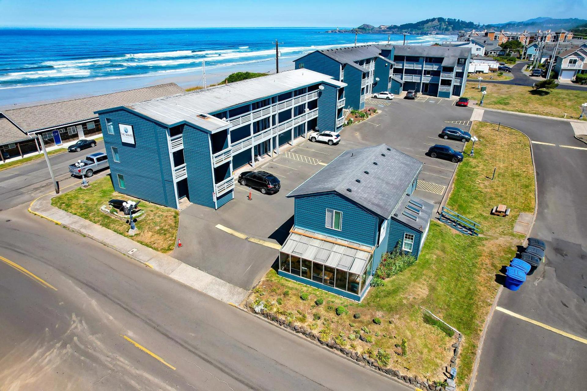 Waves Hotel NYE Beach - Newport OR photo 10