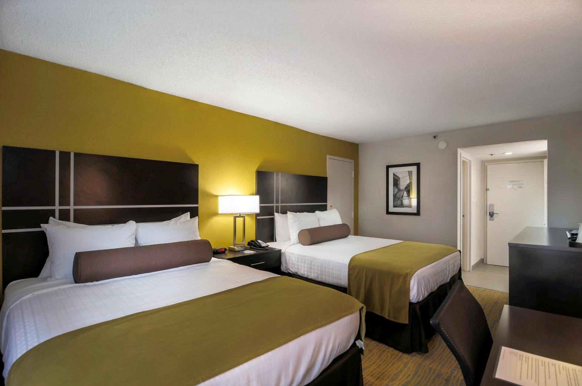Best Western Plus Hanes Mall photo 33
