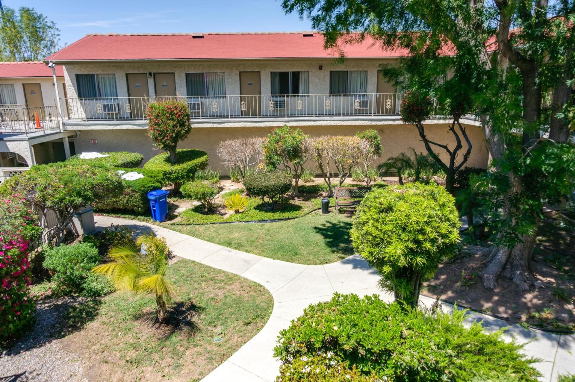 California Suites Hotel photo 1
