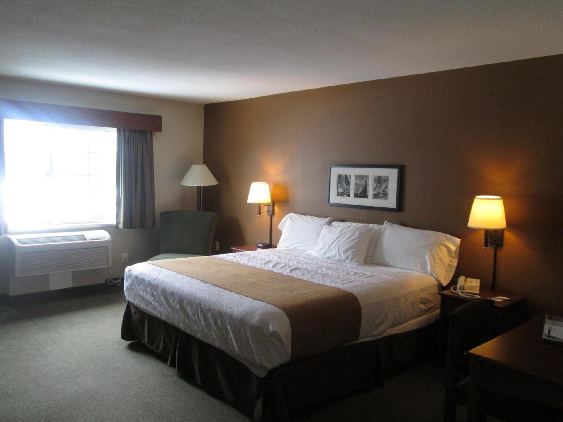 AmericInn by Wyndham Charlevoix photo 34