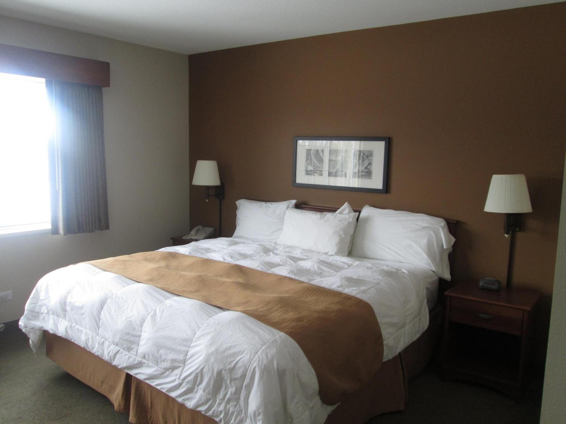 AmericInn by Wyndham Charlevoix photo 16