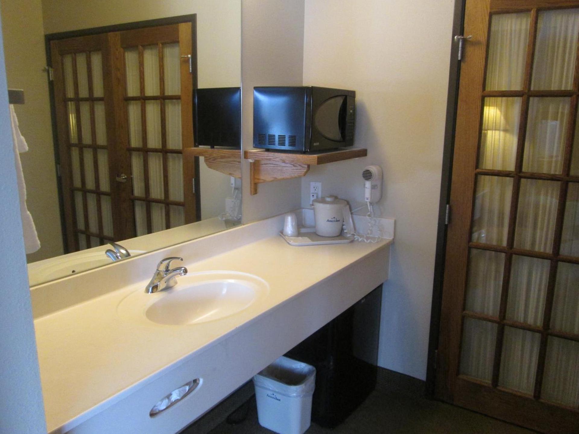 AmericInn by Wyndham Charlevoix photo 54