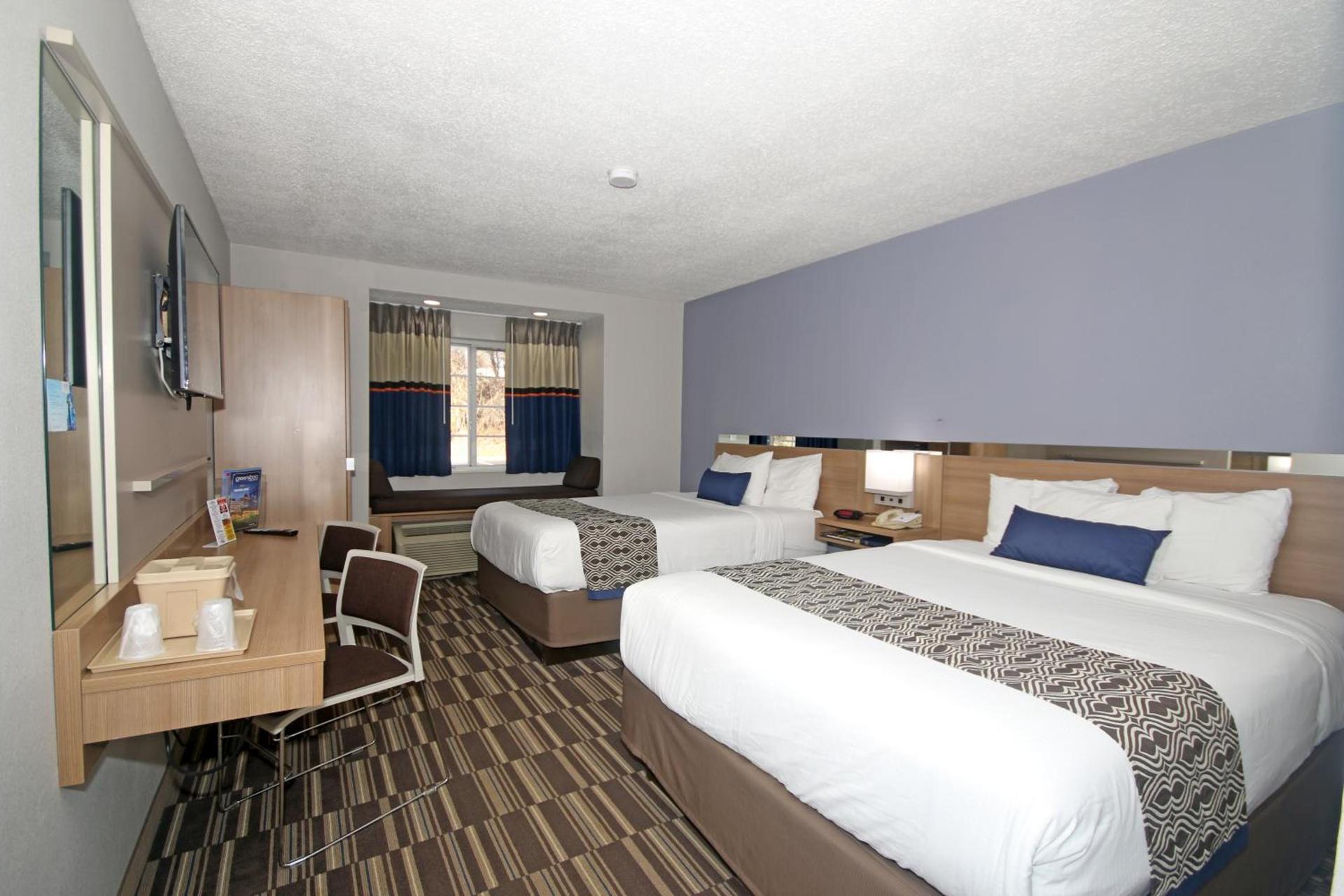 Microtel Inn by Wyndham Greensboro photo 10
