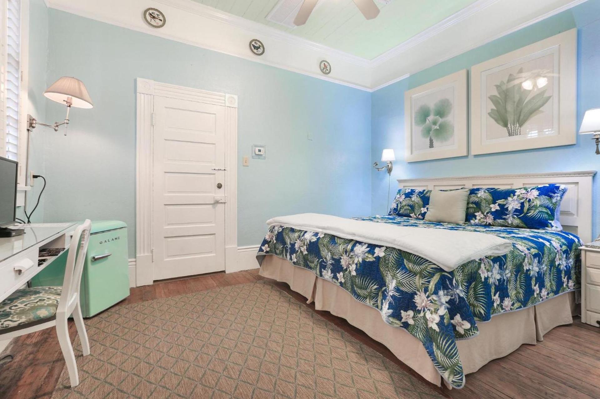 Historic Inn in the Marigny, blocks to French Quarter photo 13