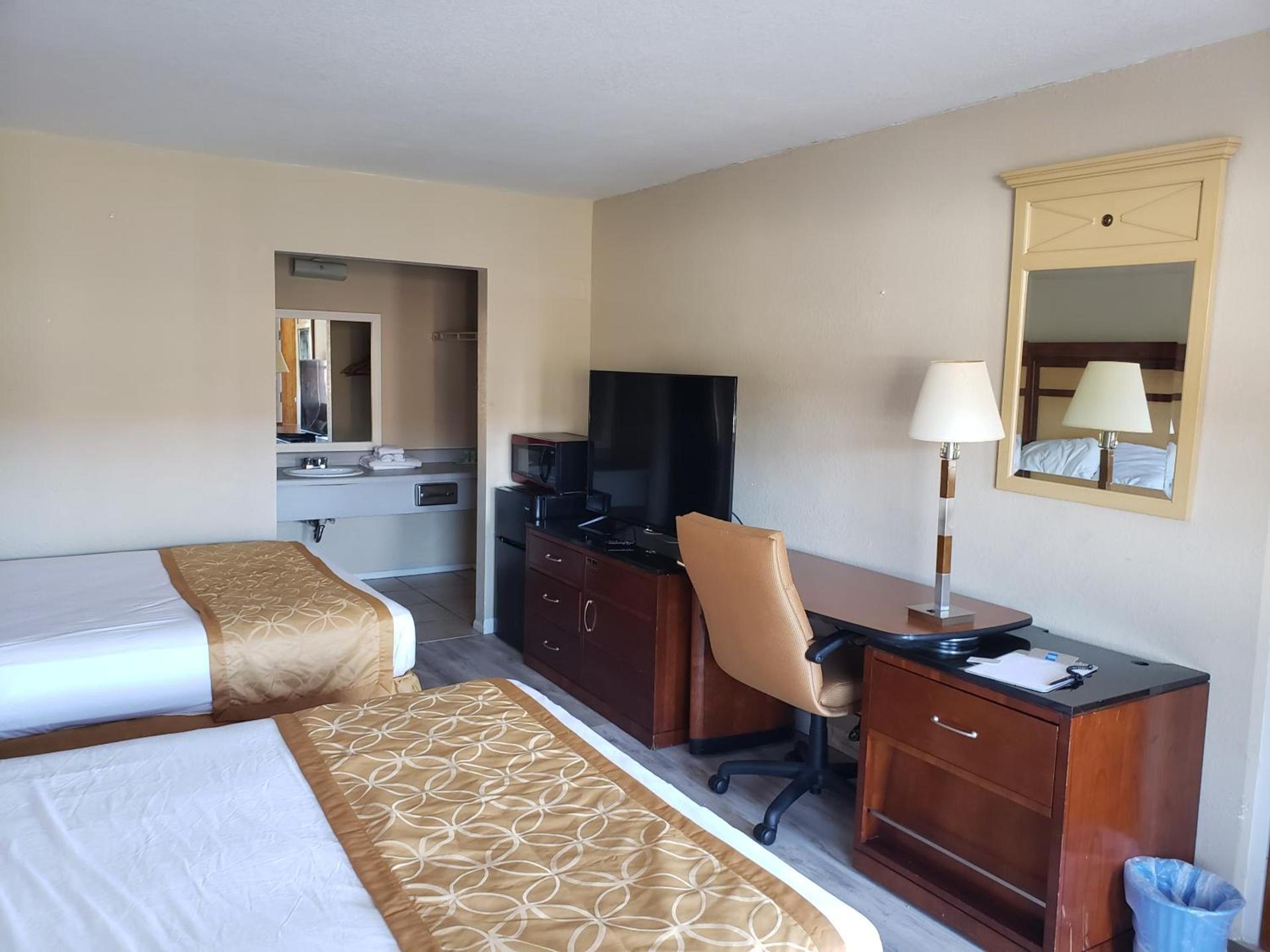 Knights Inn Kissimmee photo 23