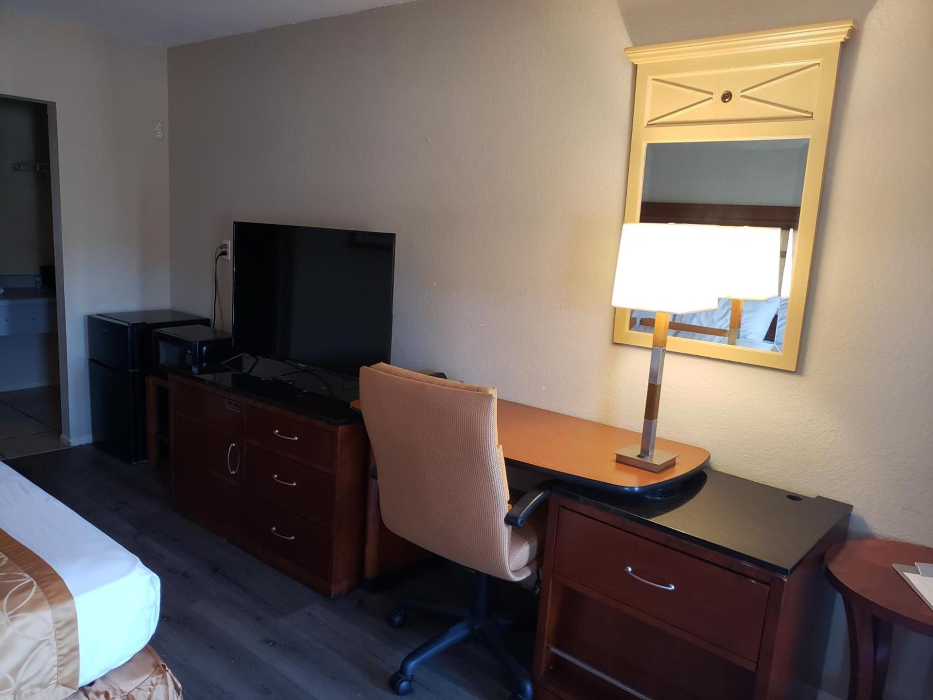 Knights Inn Kissimmee photo 35