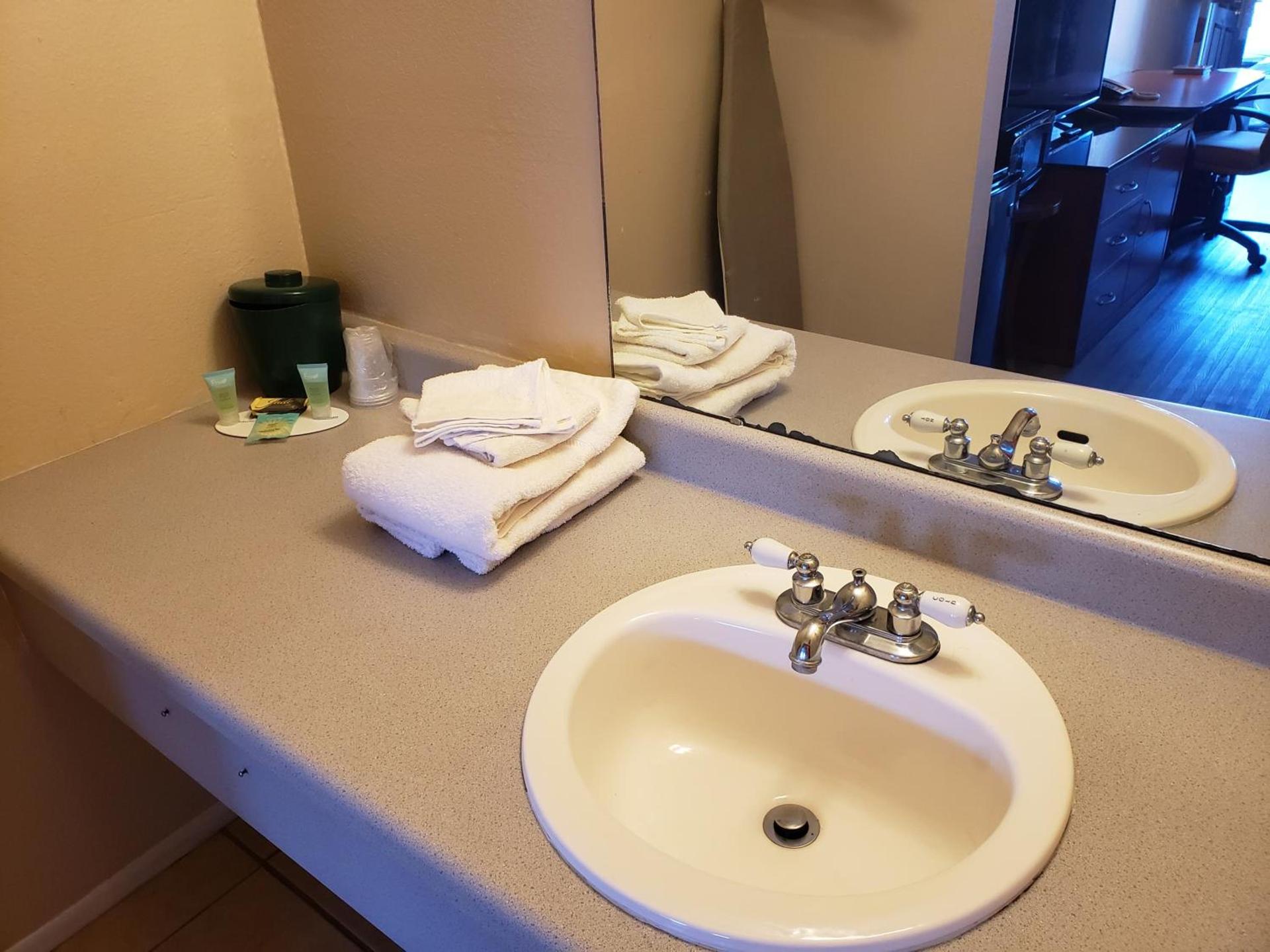 Knights Inn Kissimmee photo 37