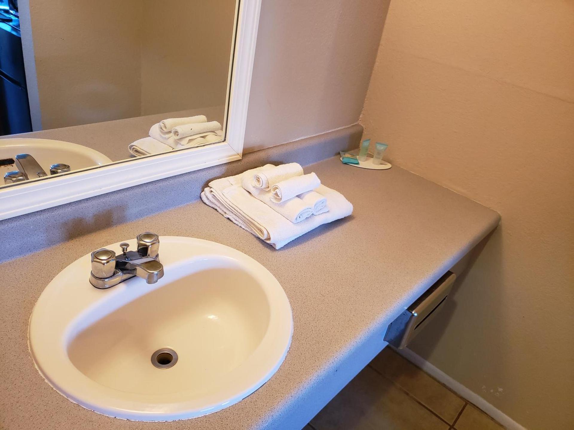 Knights Inn Kissimmee photo 46