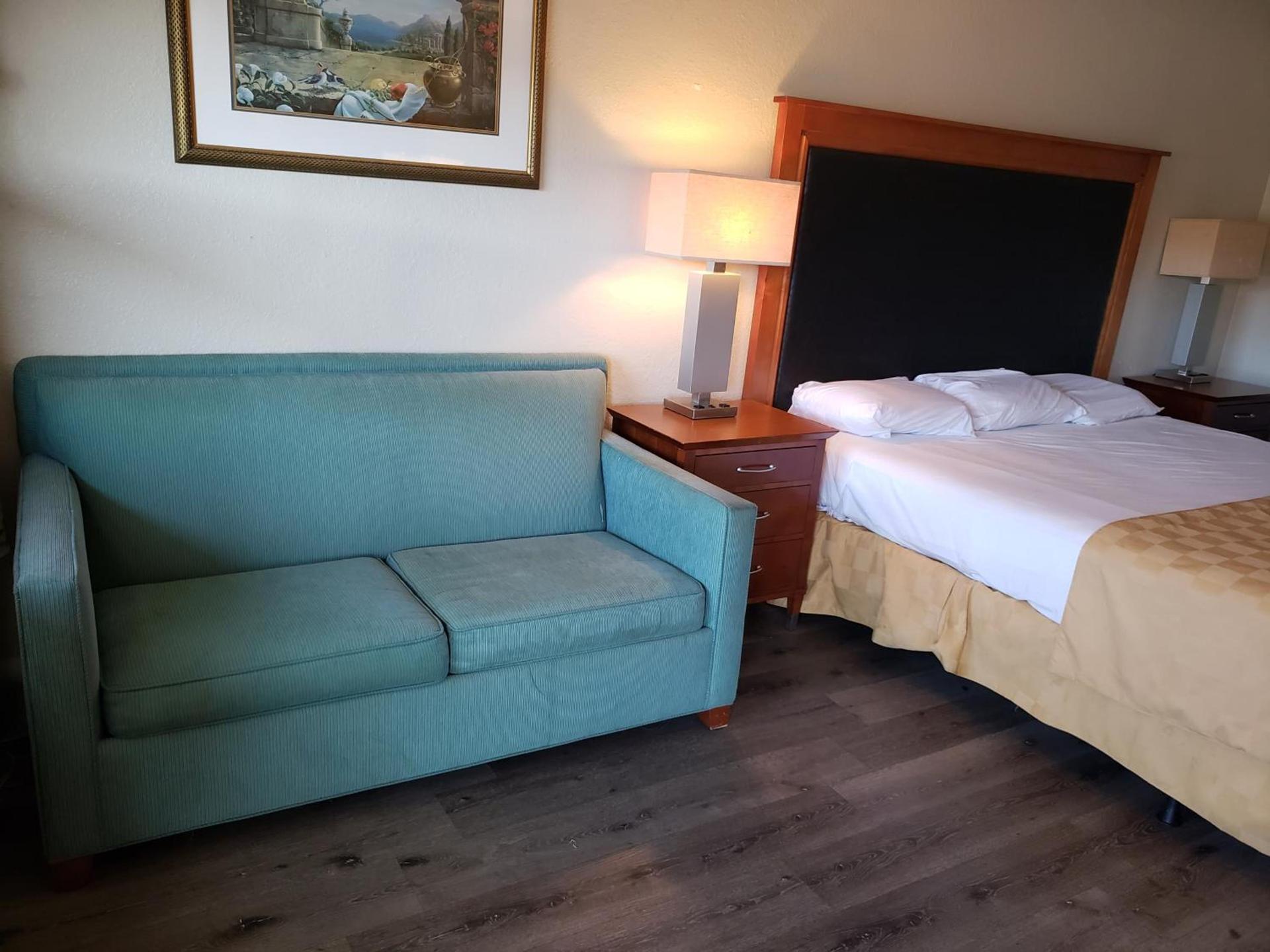 Knights Inn Kissimmee photo 2