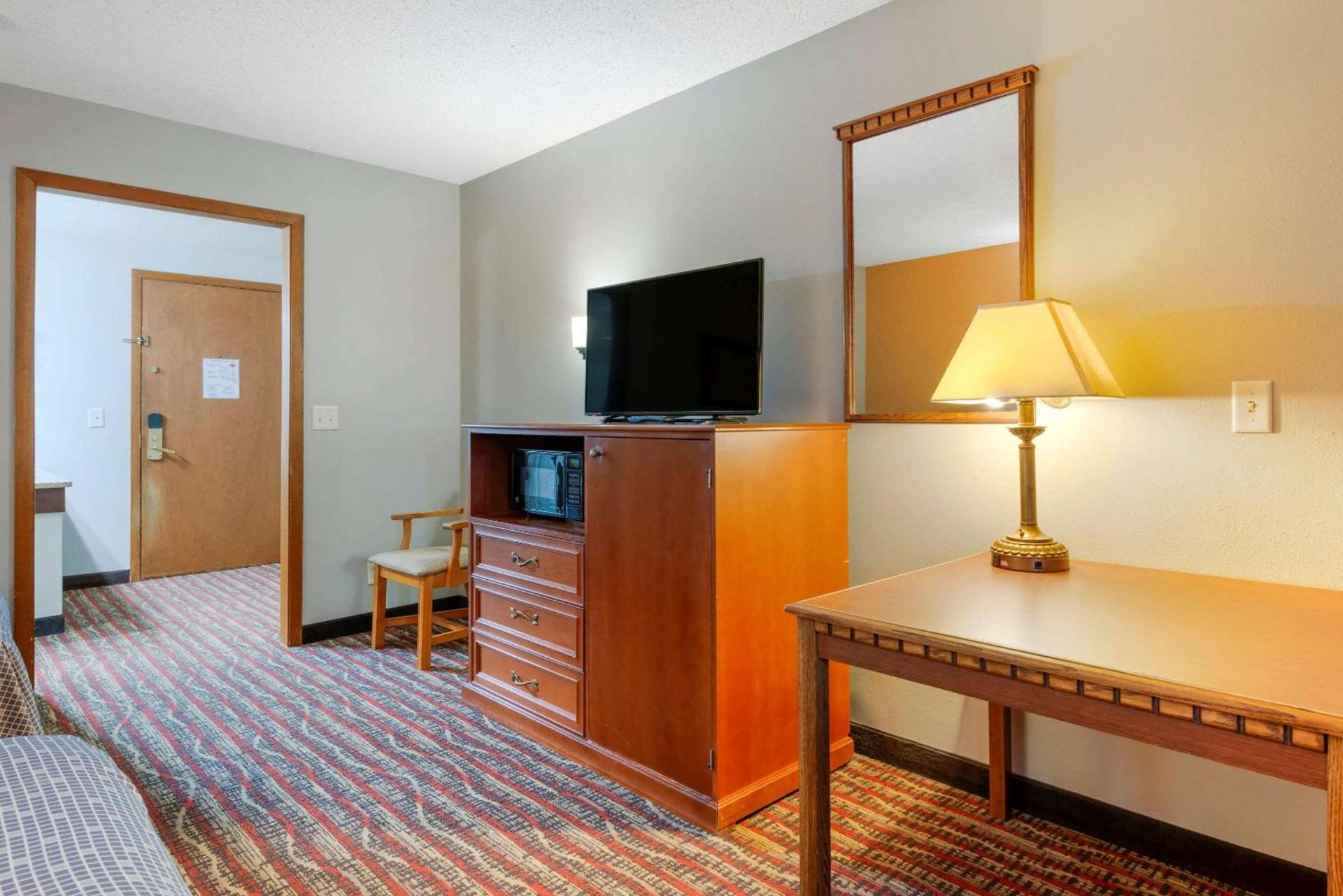 Econo Lodge Lakeview photo 9