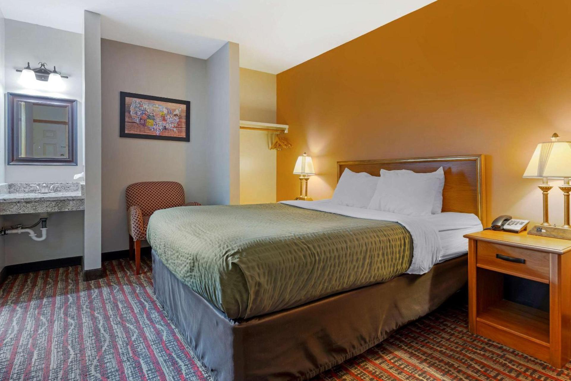 Econo Lodge Lakeview photo 22