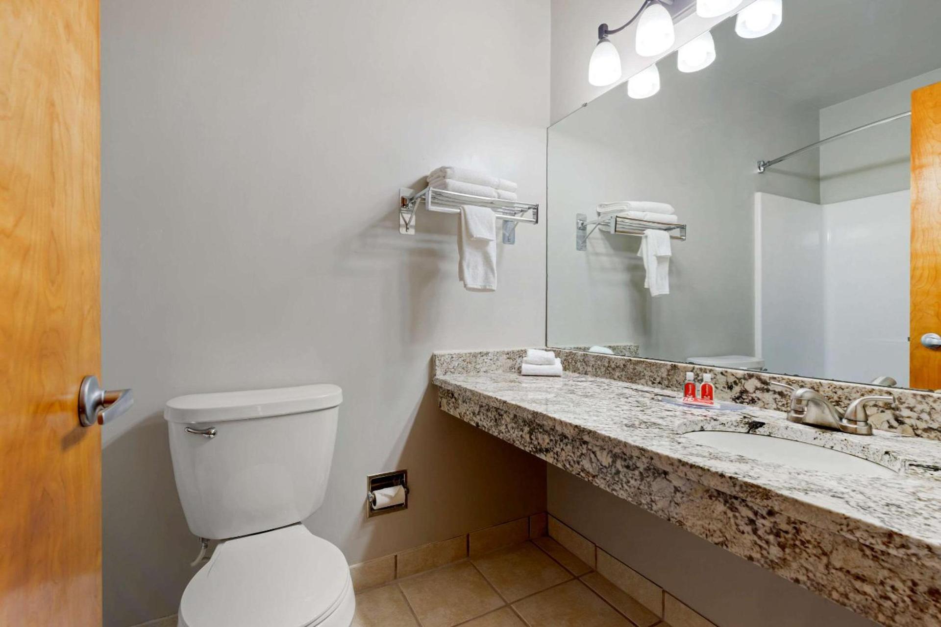 Econo Lodge Lakeview photo 24