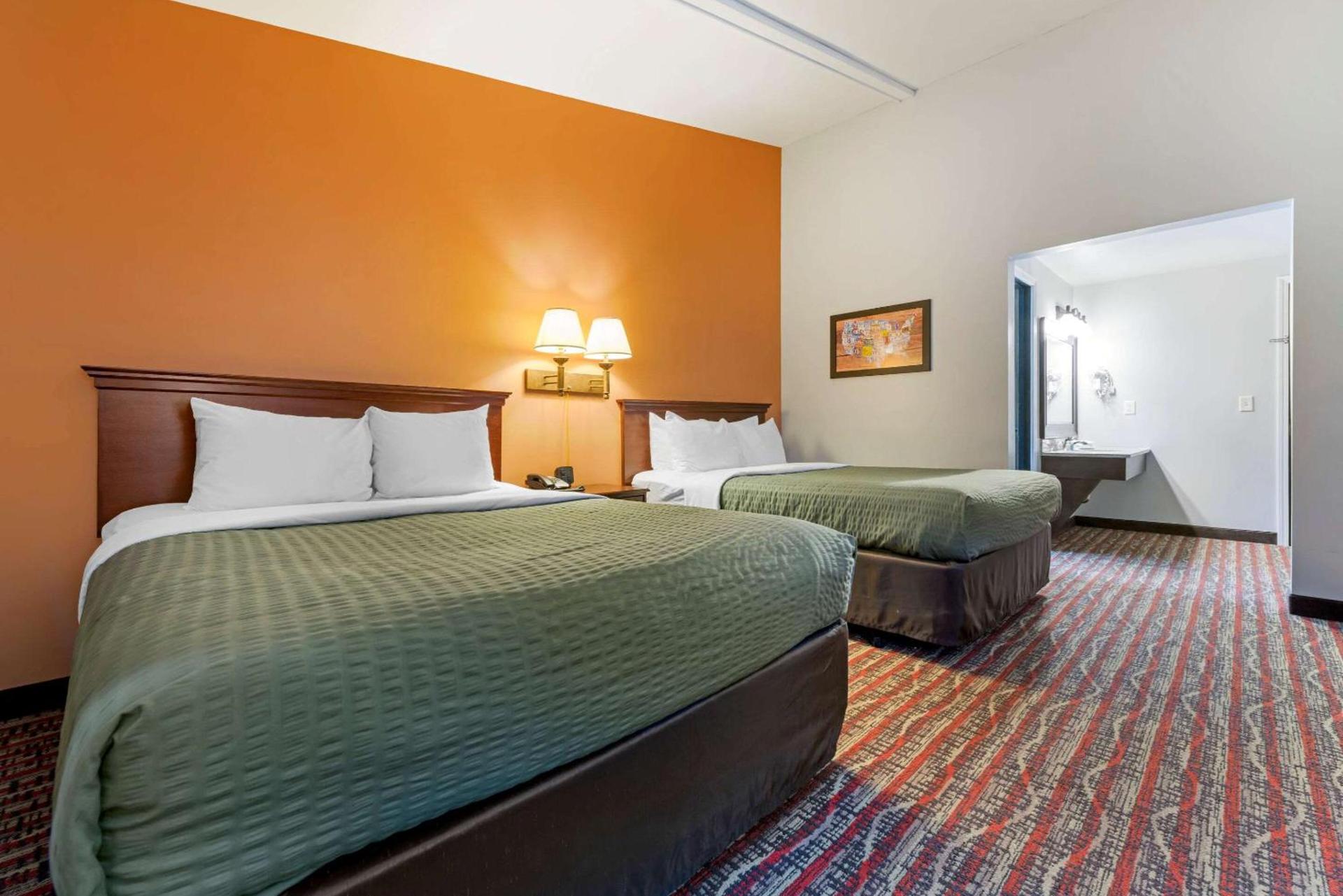 Econo Lodge Lakeview photo 26