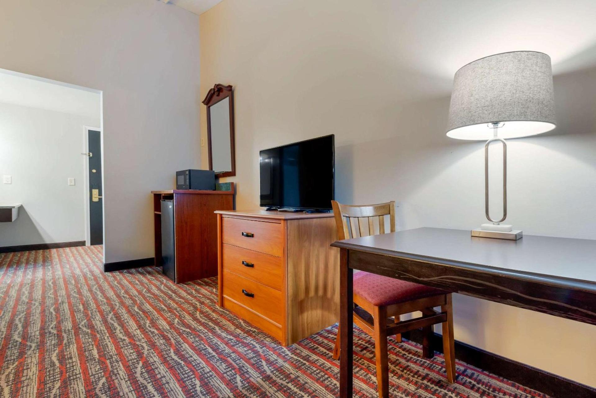 Econo Lodge Lakeview photo 27