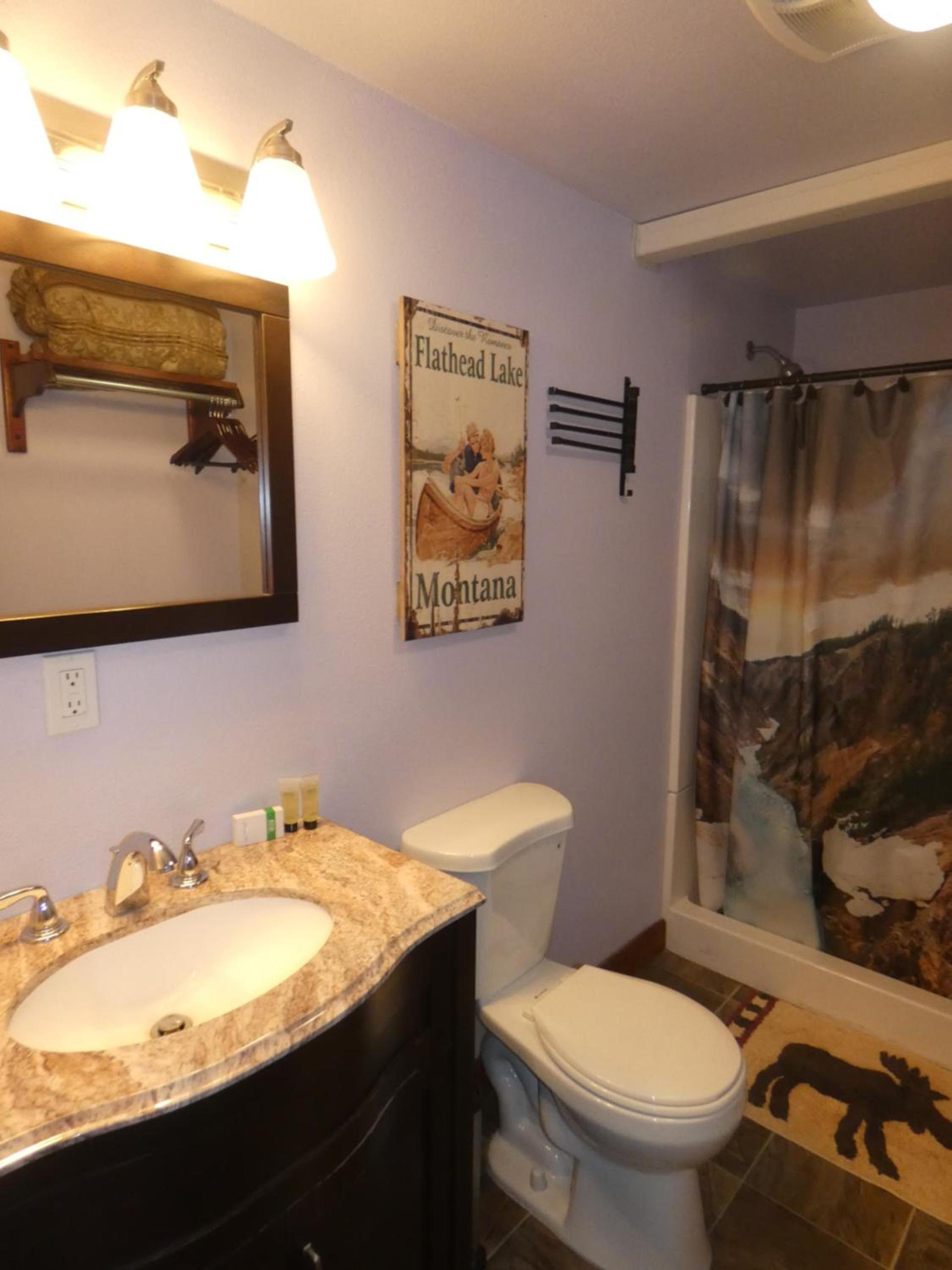 Yellowstone Motel - Adults Only - All rooms have kitchens photo 8