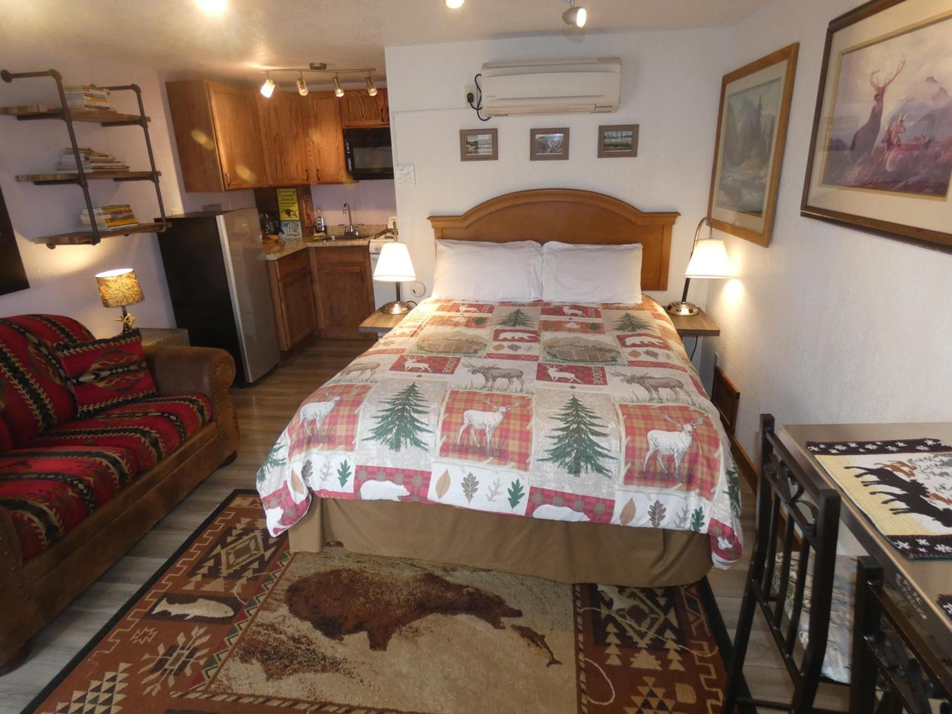 Yellowstone Motel - Adults Only - All rooms have kitchens photo 97