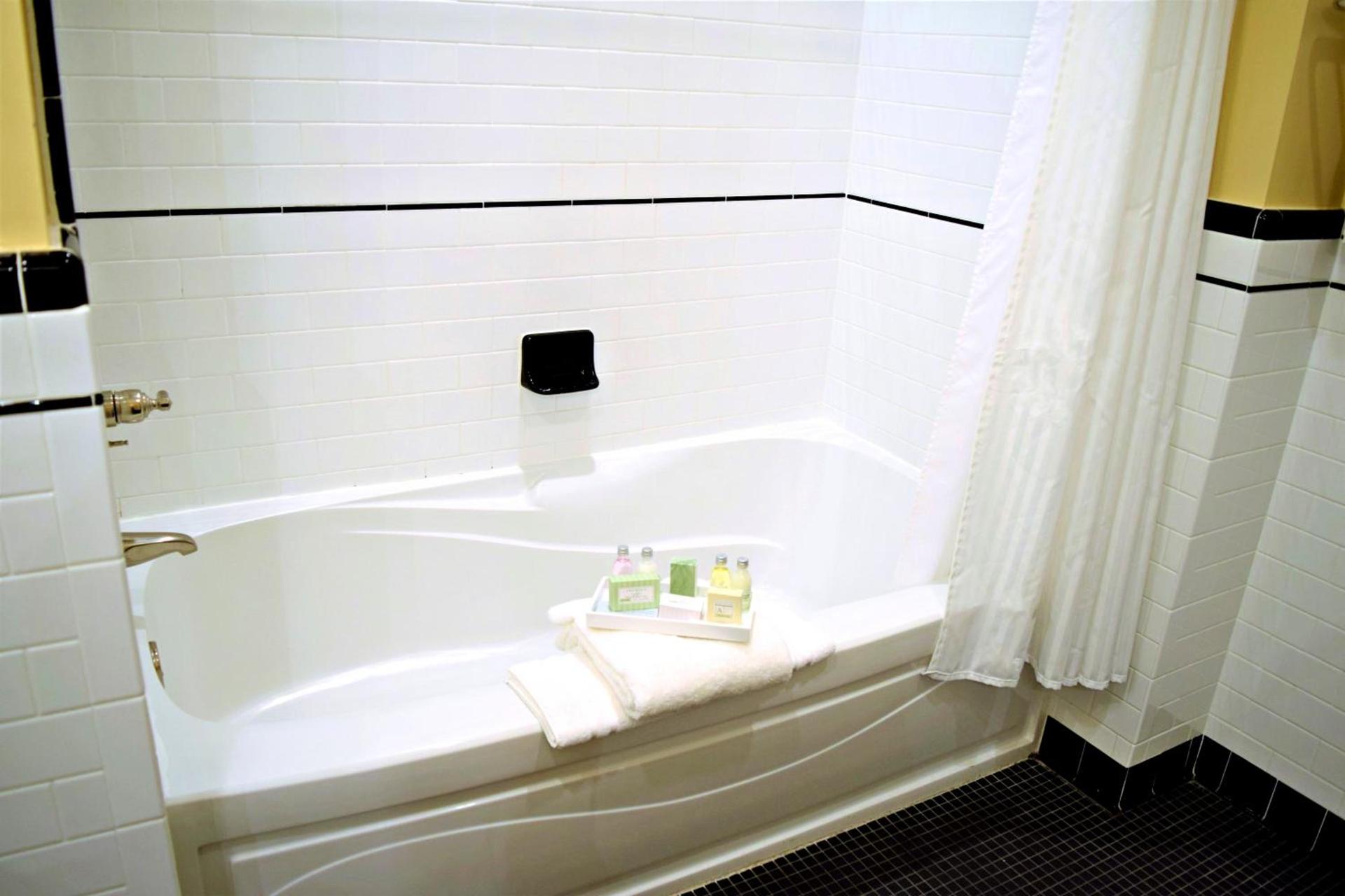 JH Adams Inn, Trademark Collection by Wyndham photo 94
