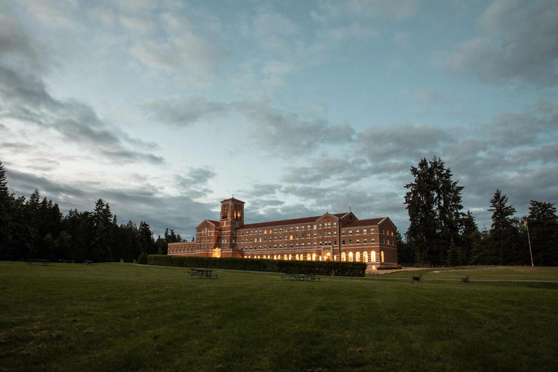 The Lodge at St Edward Park photo 18