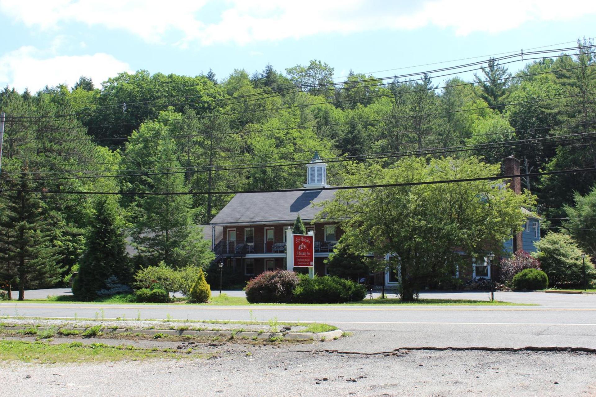 Stay Berkshires — hotel in Williamstown
