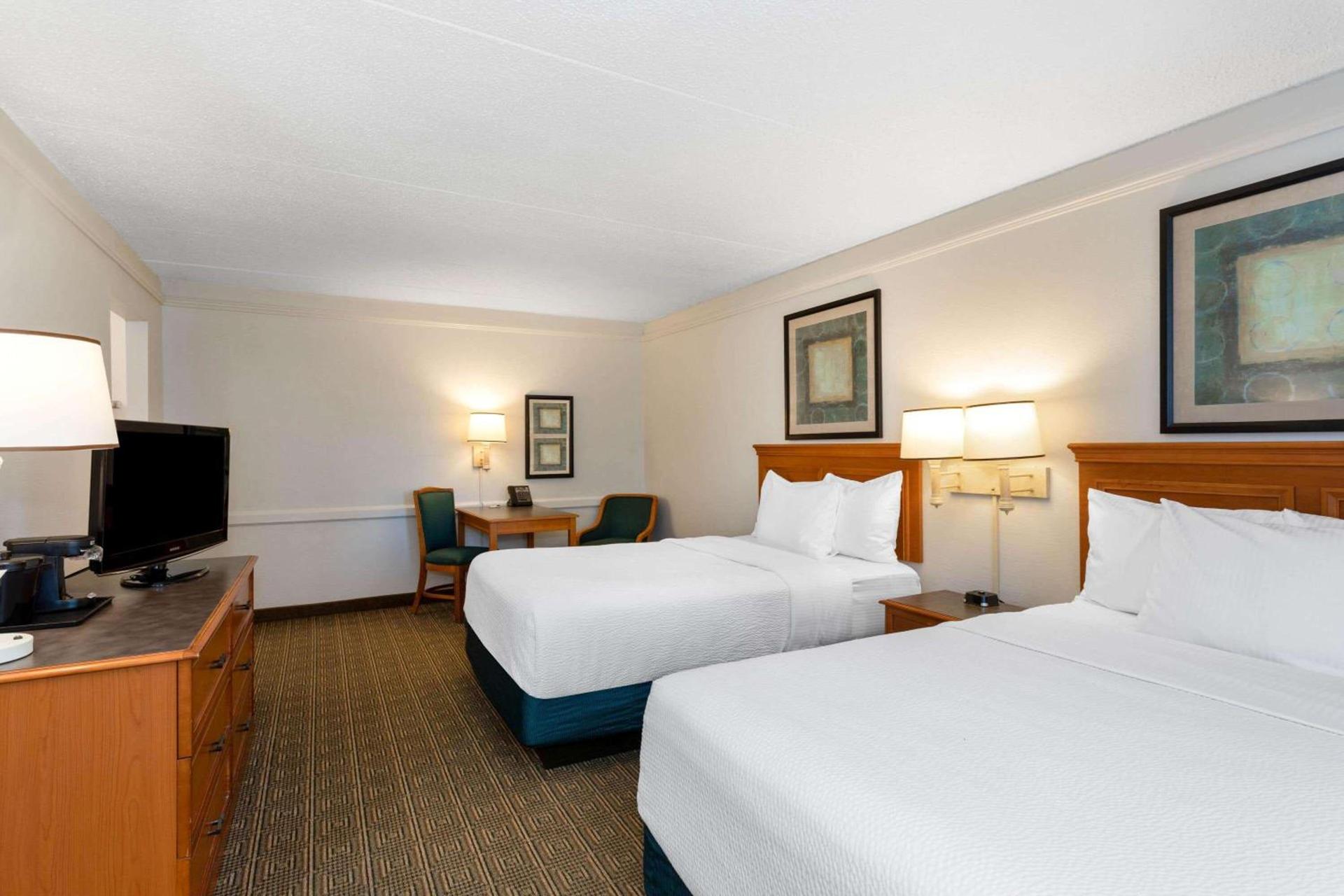 La Quinta Inn by Wyndham Tallahassee North photo 44