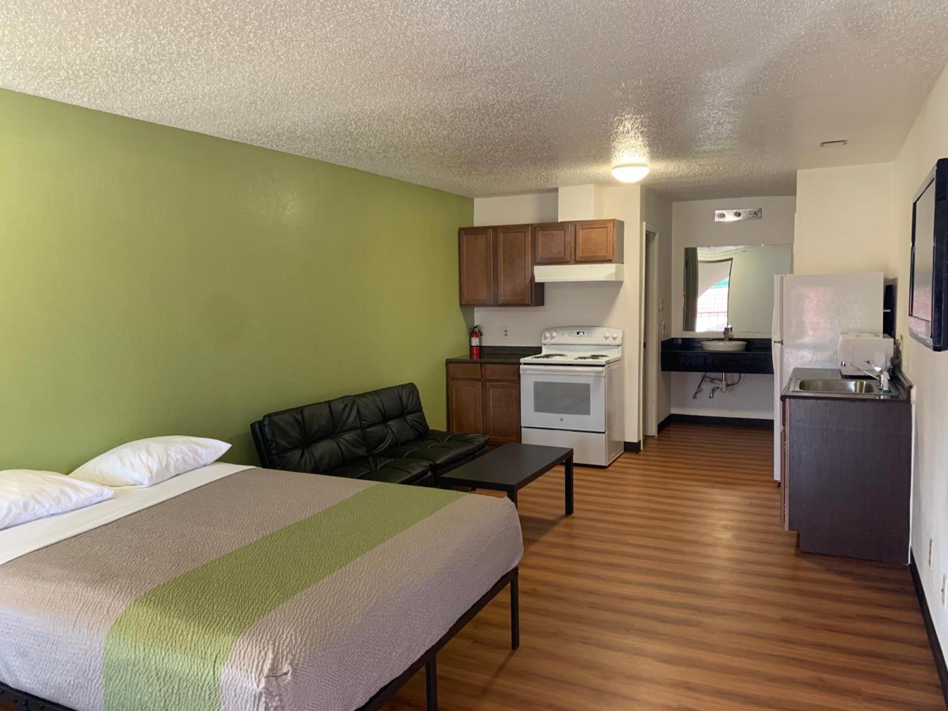 Motel 6-Longview, TX - North photo 46