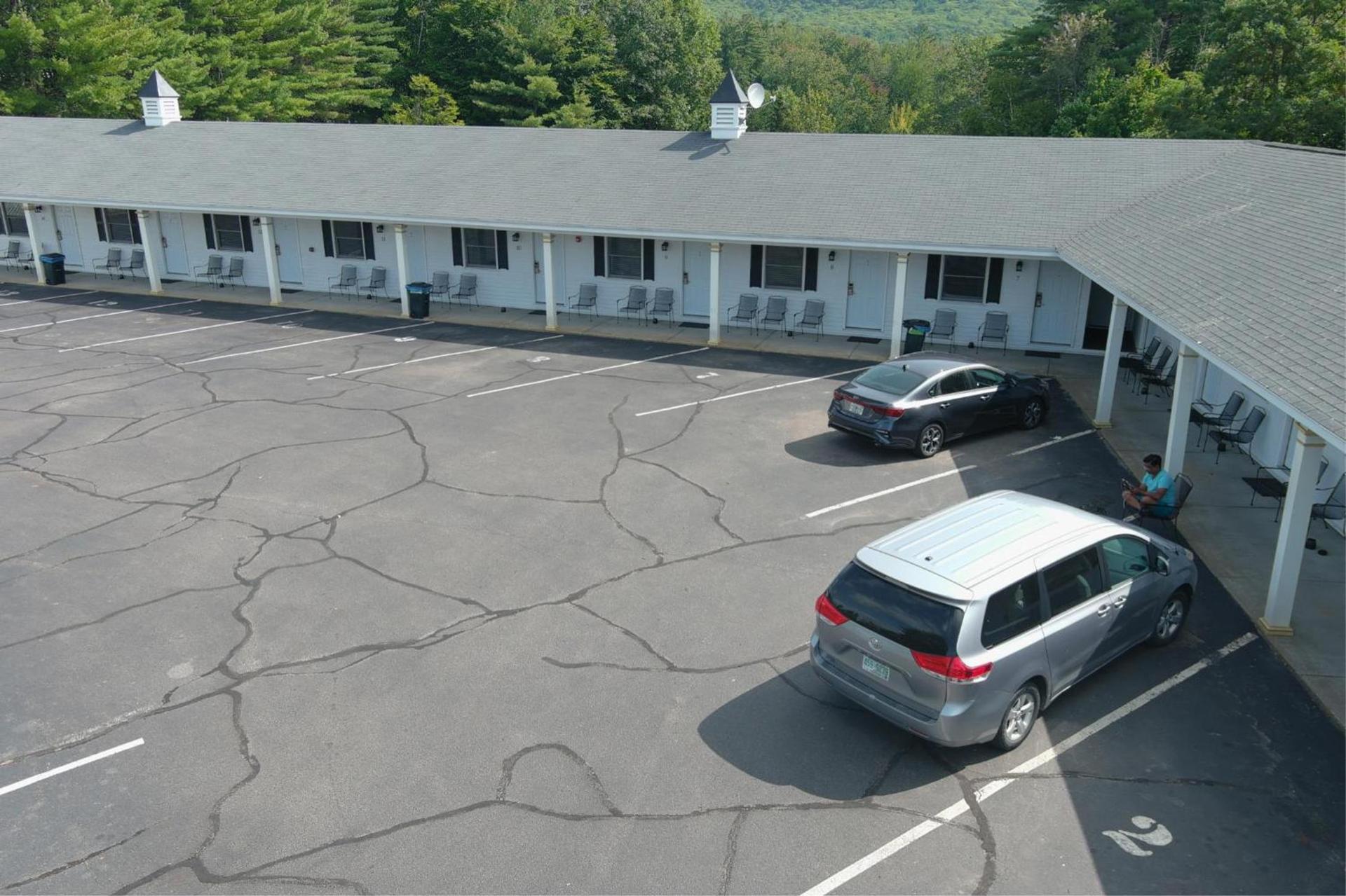 Colonial Motel photo 72