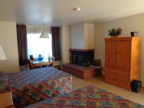 Pacific Gardens Inn photo 50