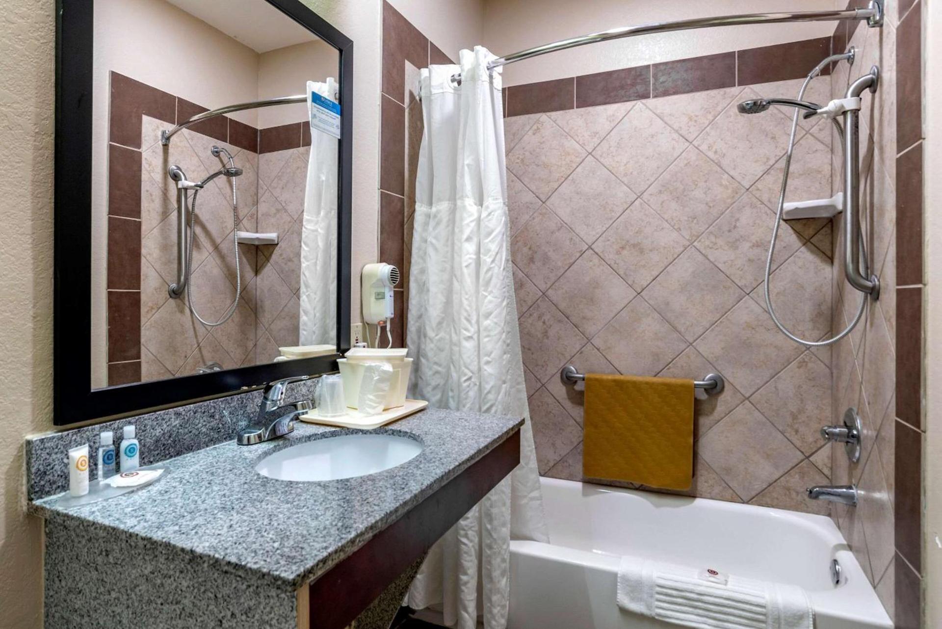 Comfort Inn Birmingham - Irondale photo 8
