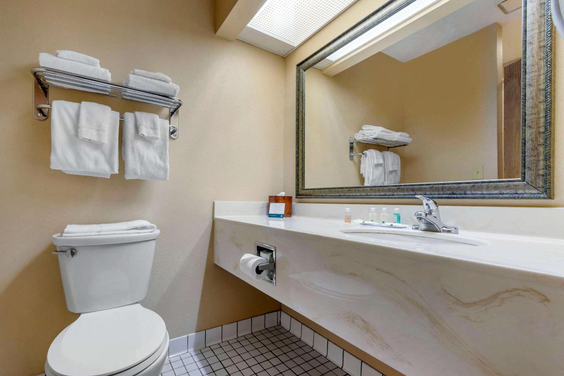 Quality Inn St Cloud West photo 16