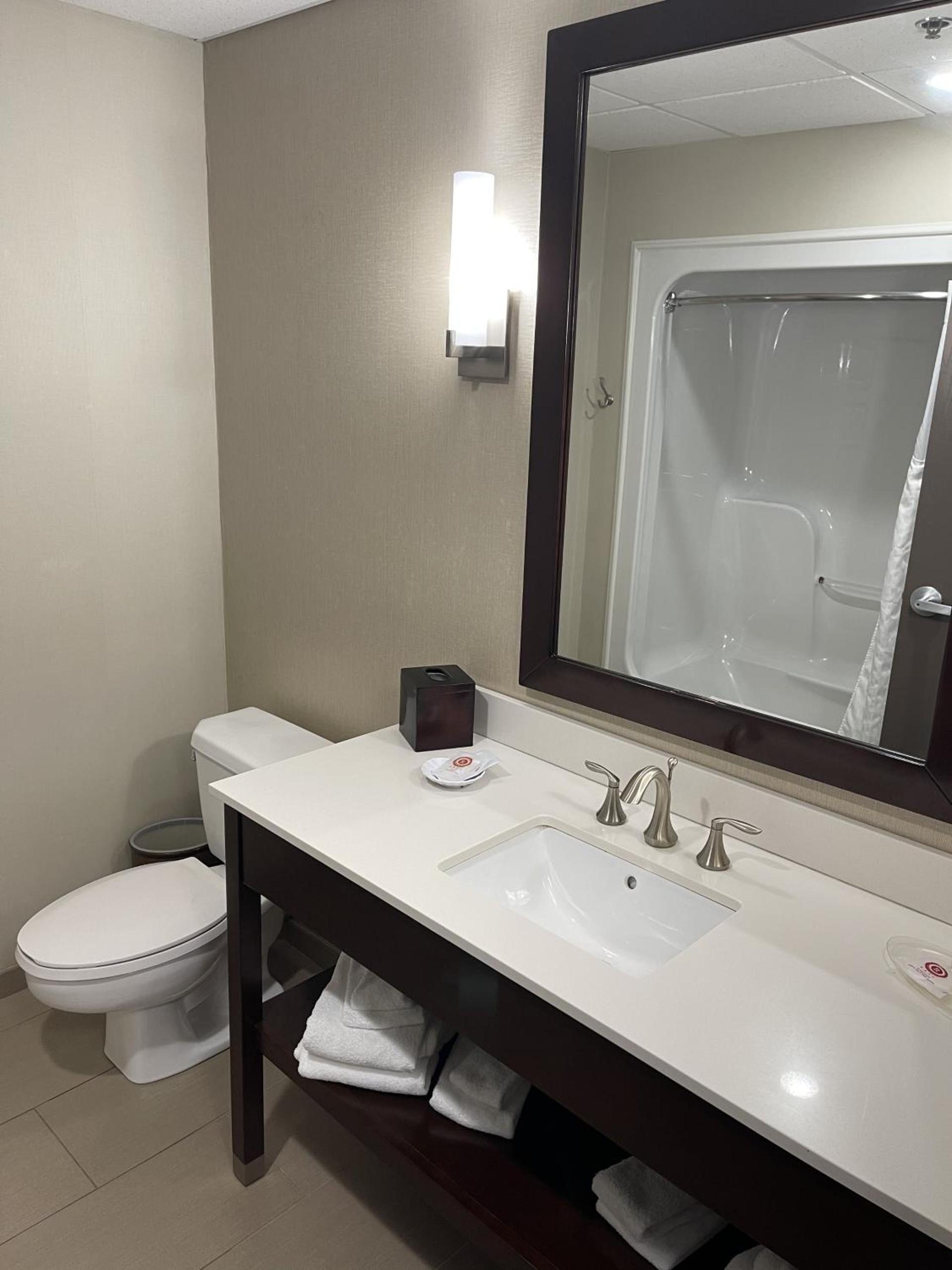 Comfort Suites Chincoteague Island Bayfront Resort photo 70